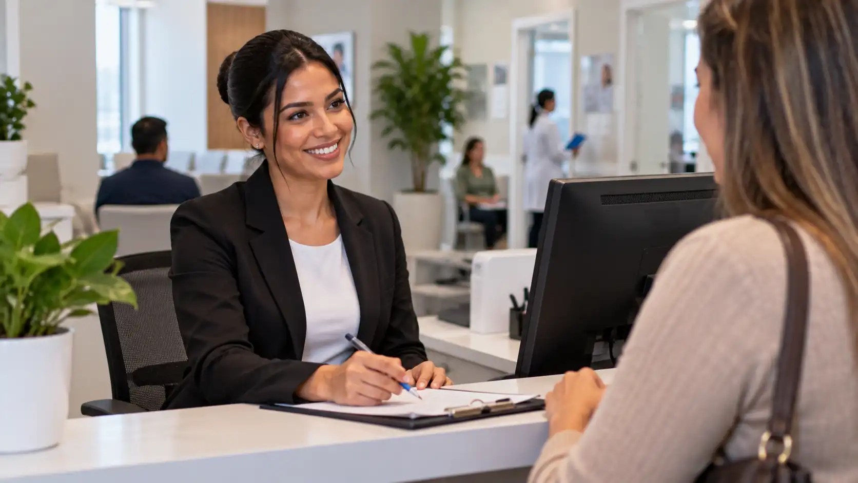 Currículo para Recepcionista de Clínica: Como Fazer e Exemplos